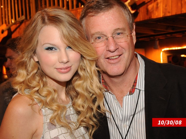 d6a668edd1ec4af4bd1c721547f04f3a_md 0226 Scott Kingsley Swift taylor swift getty