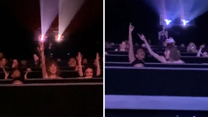 d9a21b3e81624af5b35735b6597d3661_md 101223_taylor_swift_movie_dancing