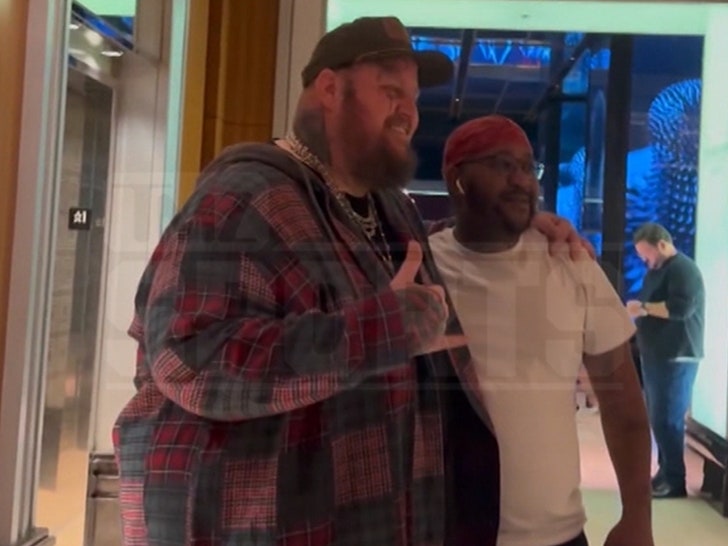 021024-jelly-roll-fans-primary-v1