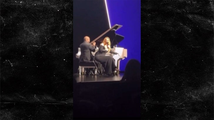 db917ad03aff4f64934e7139c536d7cd_md 021124_adele_kal