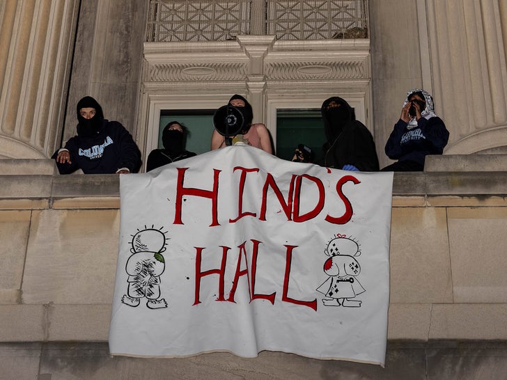 Columbia University Pro-Palestine Protestors Take Over Campus Building