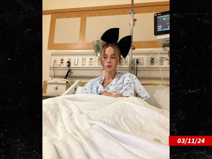 kate beckinsale in hospital bed