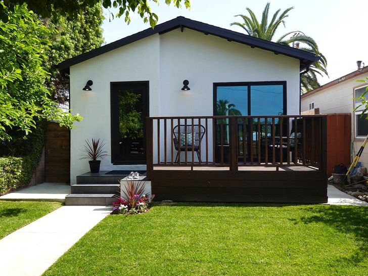 df165cb1715d4ed4b442fbe6cf002567_md Anne Heche House_