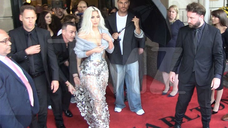 050624-kim-kardashian-met-gala-kal-v2