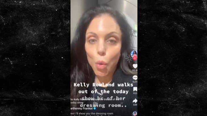 021724_bethenny_frankel_kelly_roland_1779028