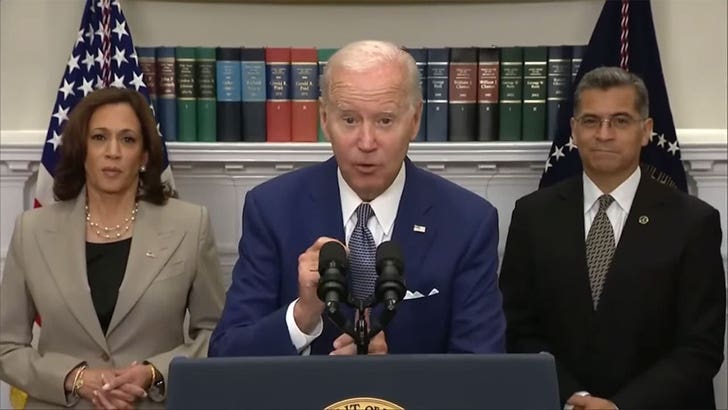 e479eb117edb43fabacf97d98e96d6c0_md 042424-joe-biden-old-prompter-clip-kal