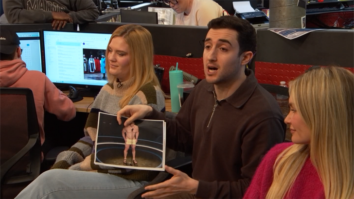 031124_tv_clips_oscars_john_cena_naked.01_00_29_25.Still002