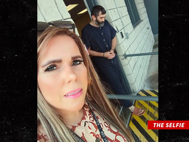 0304 madeline cline selfie