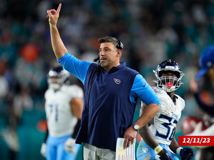 Mike Vrabel Sidelines