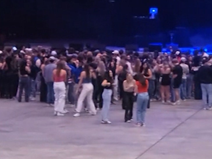 042824-quavo-empty-crowd-primary