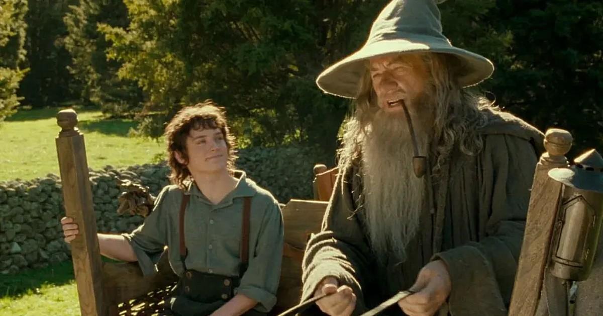 Photo of Gandalf and Frodo played by Elijah Wood and Ian McKellen