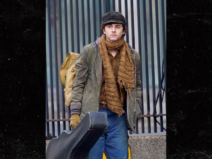 Timothée Chalamet interpretando a Bob Dylan