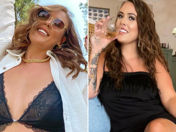 Chelsea Blackwell Social Shots