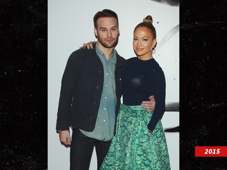 f855a7a9398a49dcbc8cc45da095bfc9_md jennifer lopez and Ryan Guzman