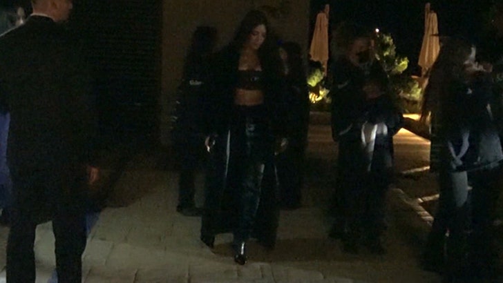 fae36e6c680649c2b75f82f60f8629cc_md 013124_kardashian_west_kal