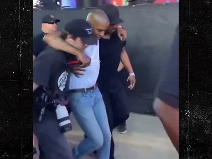 fc5fbf4bf86c46ec9b16a60c82dde994_md 042224-kid-cudi-helped-primary