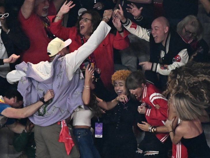 0212-taylor-swift-super-bowl-suite-photos-primary-2