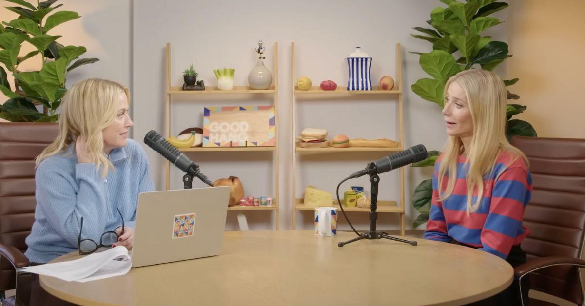 Photo of Amy Poehler and Gwyneth Paltrow