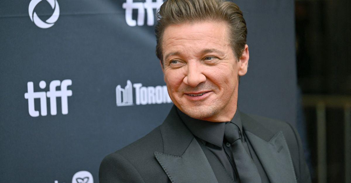 jeremy-renner-cruelly-trolled-over-face-in-new-knives-out-role-1766692589485 Photo of Jermey Renner