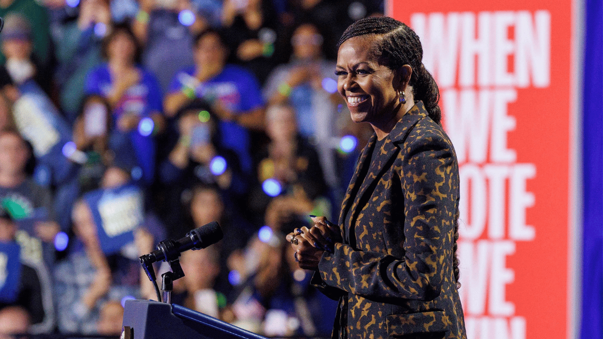 michelle-obama-call-her-daddy-clarifies-comment-us-not-ready-elect-female-president-2-1769024143889 Photo of Michelle Obama