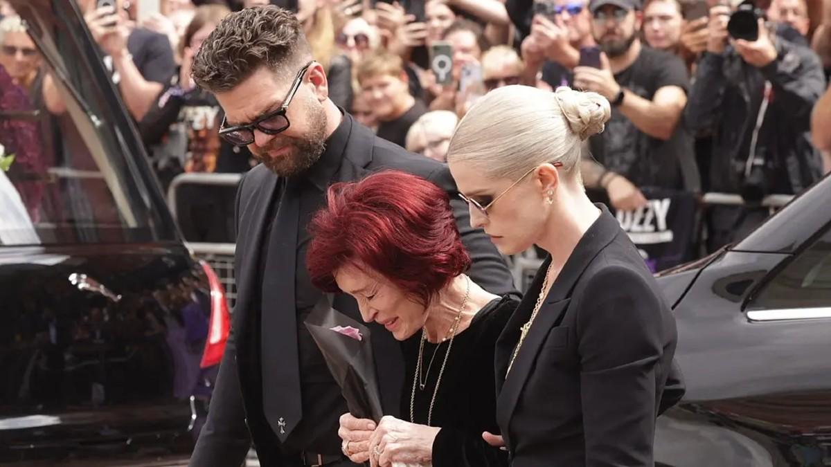 Photo of Jack, Sharon and Kelly Osbourne