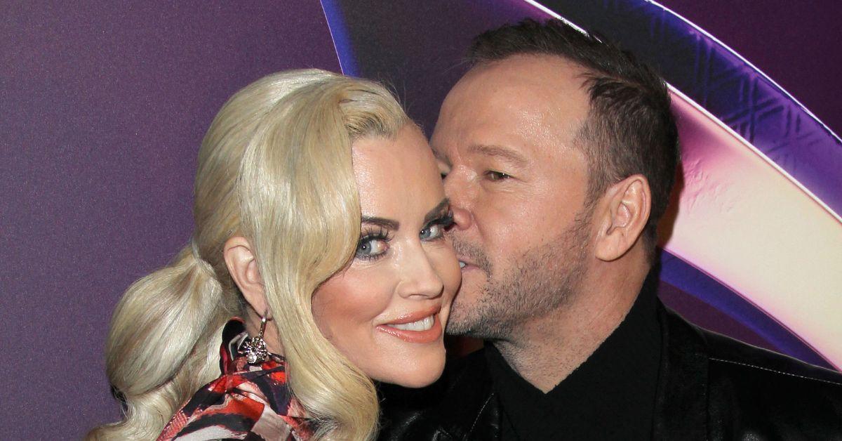 picture of Jenny McCarthy and Donnie Wahlberg