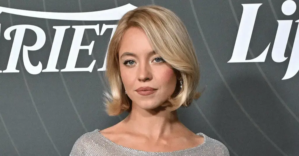 sydney-sweeney-addresses-backlash-controversial-american-eagle-campaign-3-1765040157502 picture of Sydney Sweeney