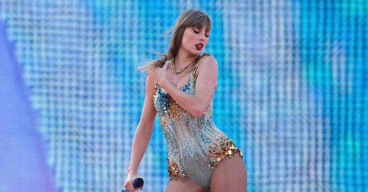 taylor-swift-hands-out-nearly-200m-bonuses-rivals-impossible-standards-2-1765831367407 Photo of A tour production source said giving six-figure bonuses is unheard of.