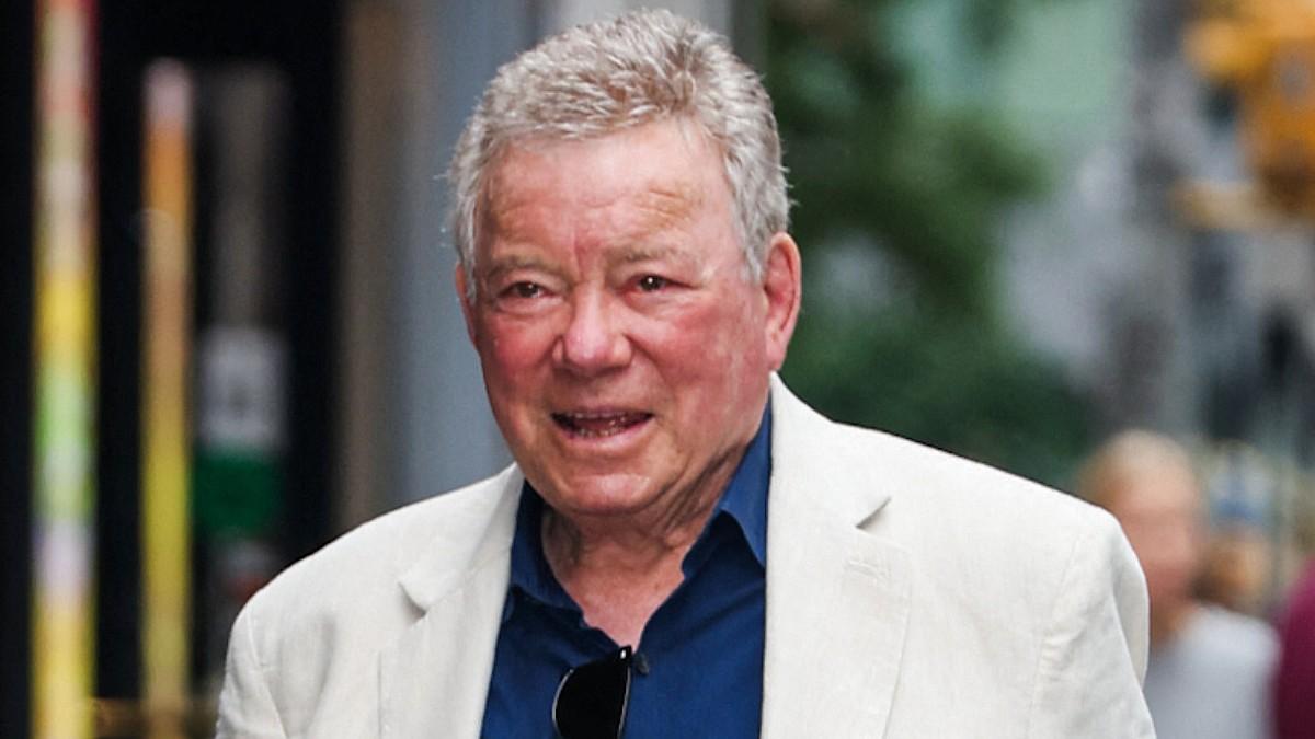 william-shatner-94-at-center-of-fears-hes-putting-brave-face-on-his-mortality-as-star-trek-icon-fronts-bizarre-live-forever-program4-1768933352997 Photo of William Shatner