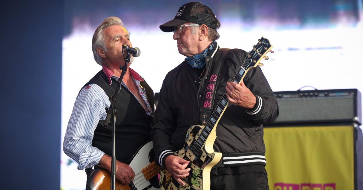 worlds-most-bitter-rock-feud-explodes-as-one-of-the-planets-most-outrageous-rockers-lashes-out-at-callous-bandmates2-1767375217828 Photo of Glen Matlock and Steve Jones.