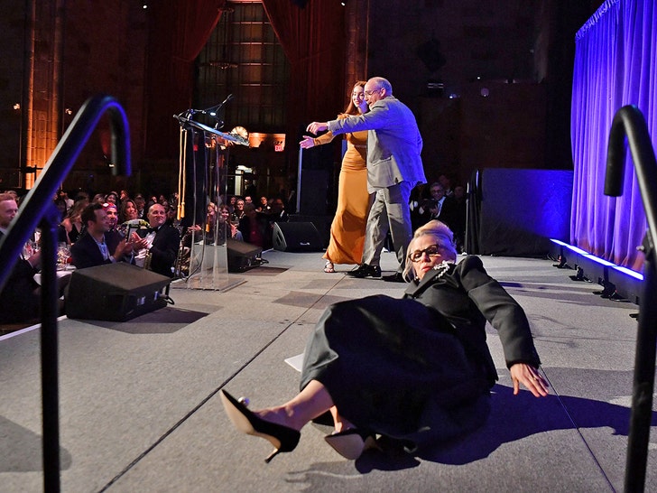 Amy Sedaris falling