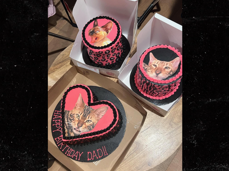 machine gun kelly birthday cake