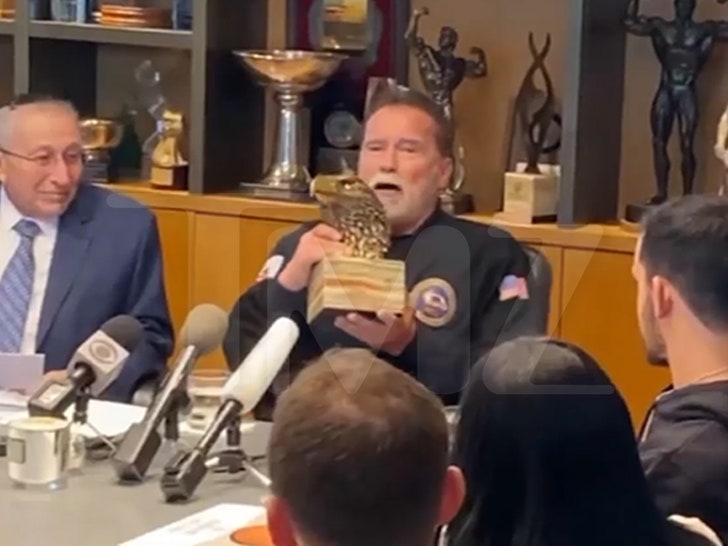 120123-arnold-schwarzenegger-eagle-primary