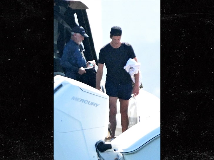 tom brady on a boat mega 3