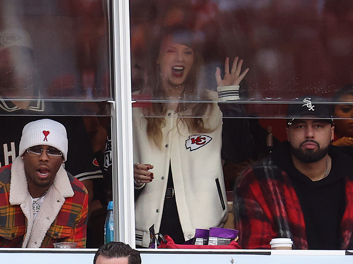 Taylor Swift at the game between the Bengals and Chiefs