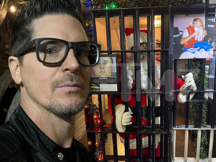 0a4d52161ba64525bf4c43d1baf3422a_md Zak Bagans