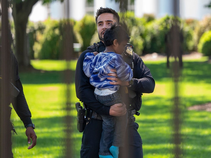 0a95c9d24a6e4c03aed243216b1b1888_md toddler secret service