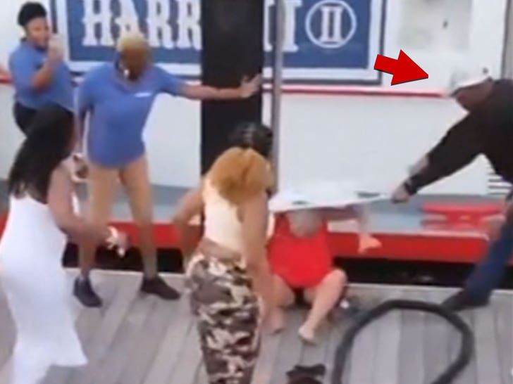 081123-riverboat-fight-chair-2-arrow