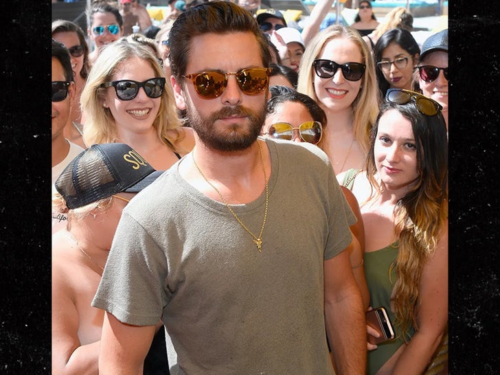 Stars Partying Poolside In Vegas