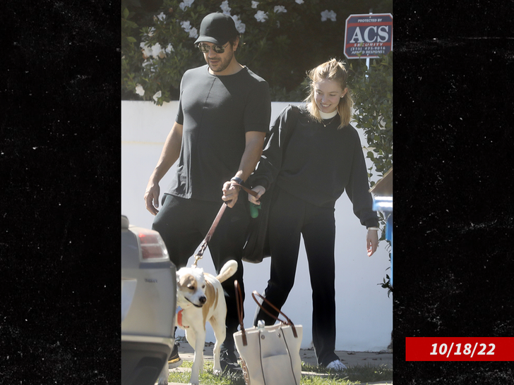sydney sweeney and jonathan davino walk dog