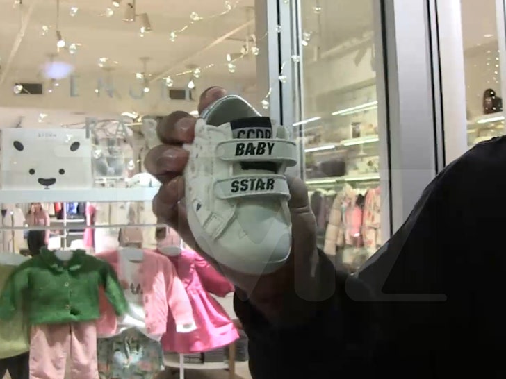 010924-ddg-shoes-primary