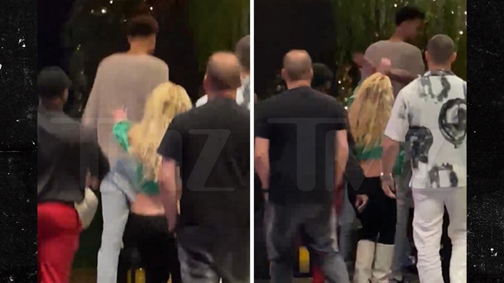 070723_britney_spears_kal_v2