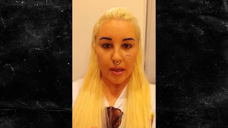 120923_amanda_bynes_podcast_tease_1741037