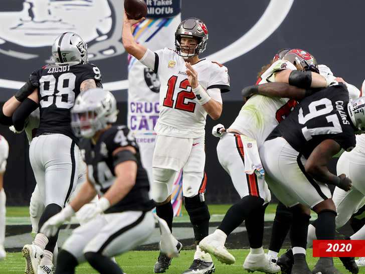 10af7bc74e7d4d1893eba5347e00c03c_md tom brady