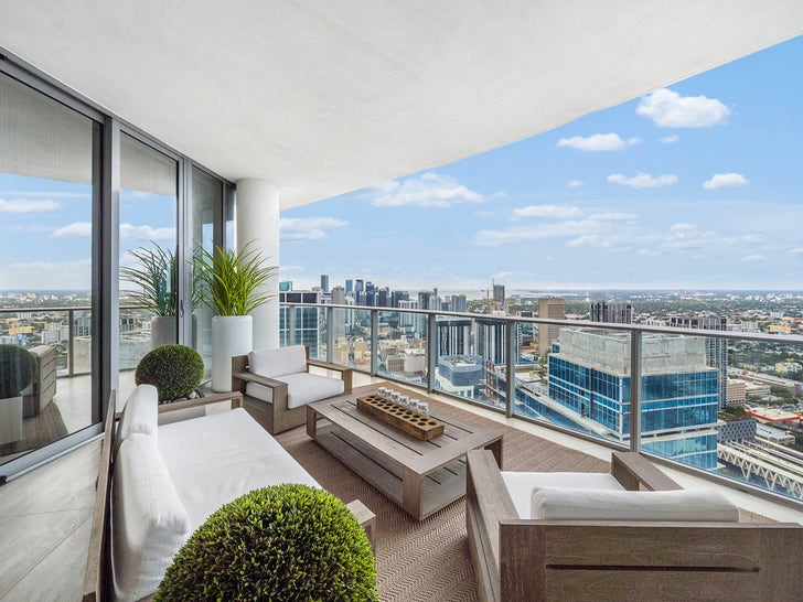 0108-larsa-pippen-miami-penthouse-photos-primary-2