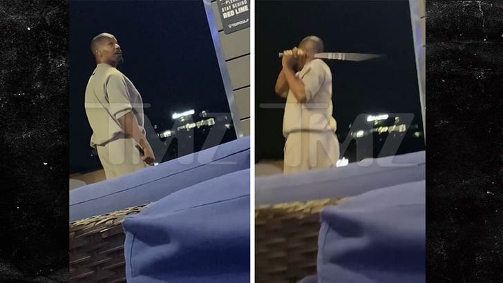 185b6568954247f3aeec92fbeb79e0d9_md-2 070723-jamie-foxx-kal