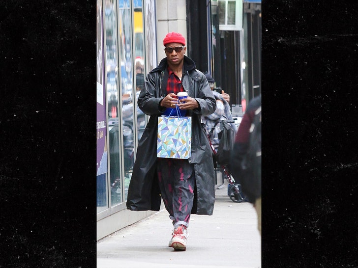 19ef8c089e3f46f6a6a65fe65b385198_md jonathan majors seen for first time after verdict