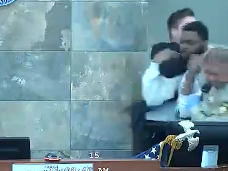 010324_court_room_fight-SG4