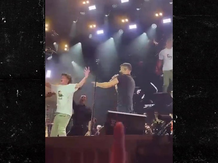 071823-ricky-martin-sub1