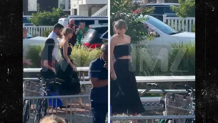 081923-taylor-swift-arrival-kal